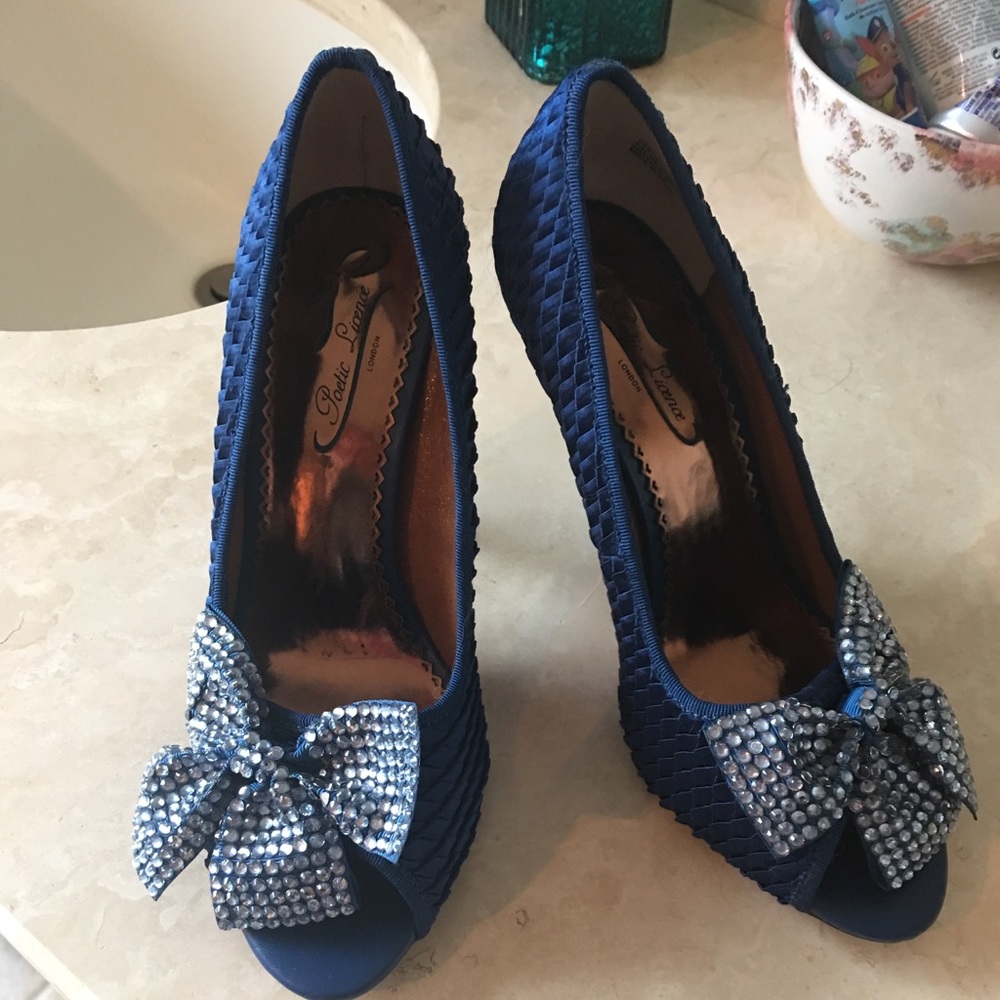 Poetic License London blue shoes size 7